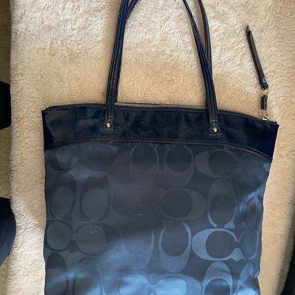 COACH NYLON BAG IN NAVY - Picture 16 of 16